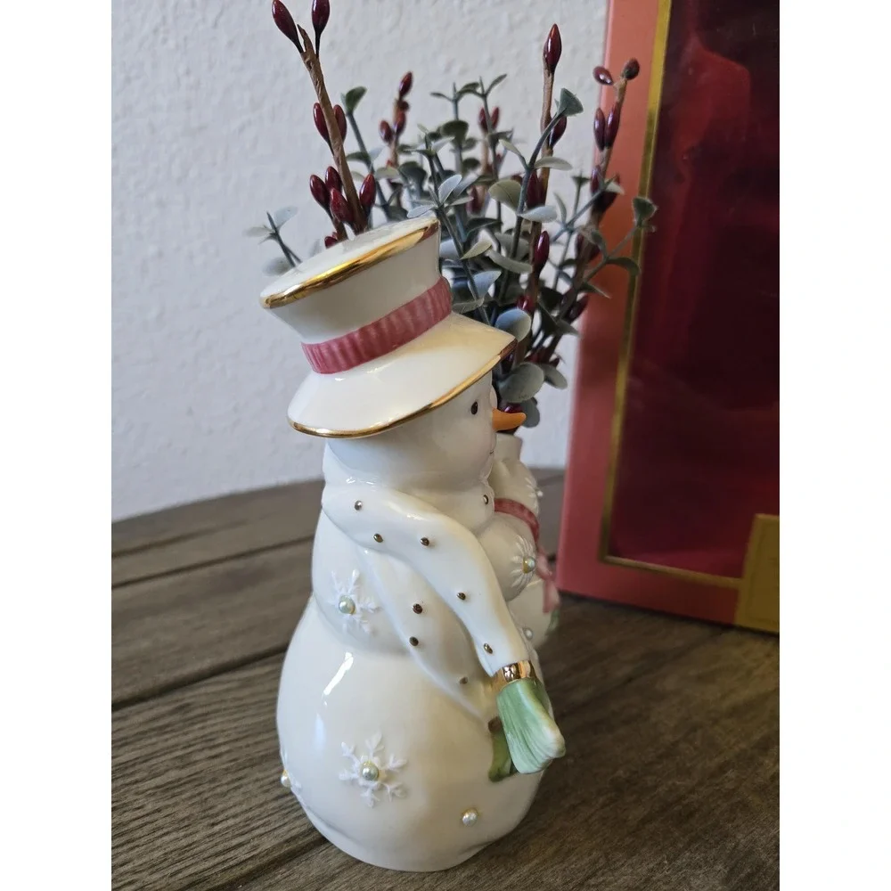 Lenox For The Holidays Petals And Pearls Snowman Christmas Porcelain Bud Vase